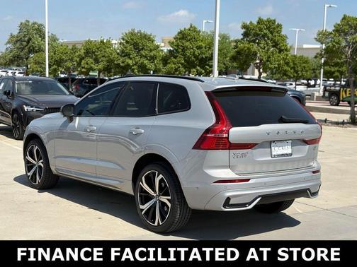 Silver Dawn Metallic 2023 Volvo XC60 B5 Ultimate Dark Theme