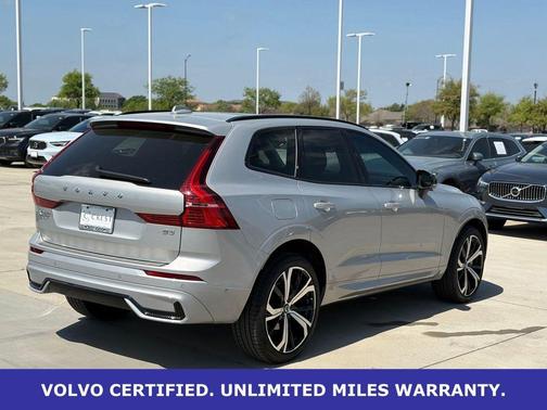 Silver Dawn Metallic 2023 Volvo XC60 B5 Ultimate Dark Theme