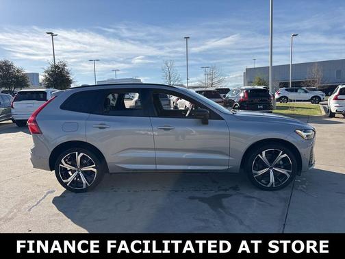 Silver Dawn Metallic 2023 Volvo XC60 B5 Ultimate Dark Theme