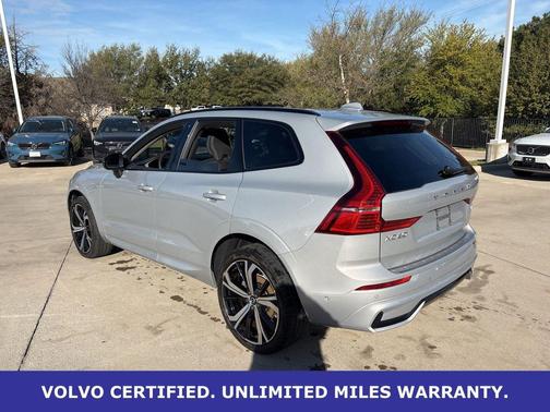 Silver Dawn Metallic 2023 Volvo XC60 B5 Ultimate Dark Theme