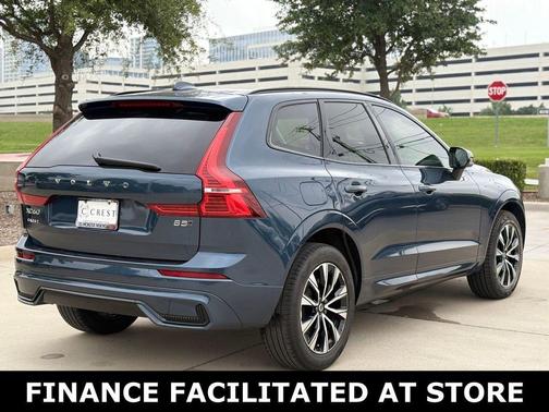 Denim Blue Metallic 2025 Volvo XC60 B5 AWD
