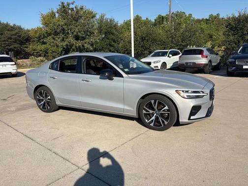 2025 Volvo S60 B5 AWD