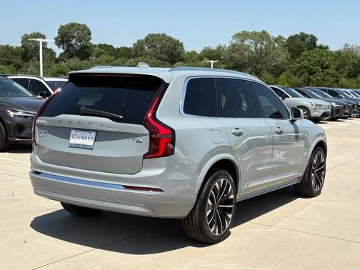 2025 Volvo XC90 Plug-In Hybrid T8 (2025.5) Core 7-Seater