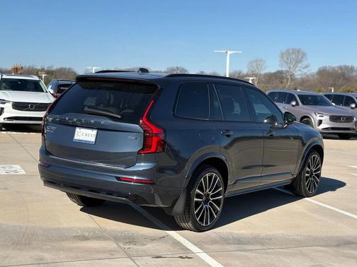 2026 Volvo XC90 B6 Ultra Dark Theme 7-Seater