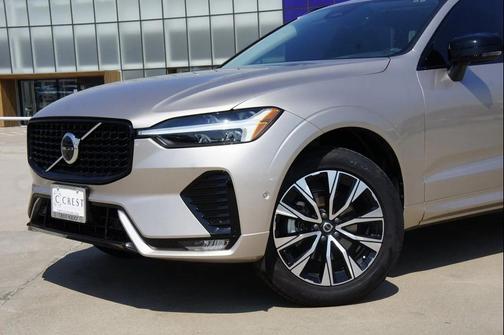 2025 Volvo XC60 B5 Plus