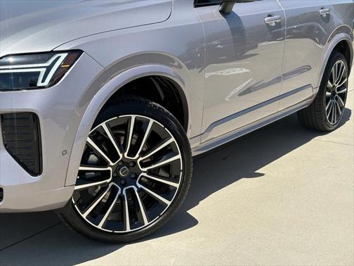 2026 Volvo XC90 B6 Ultra Dark Theme 7-Seater