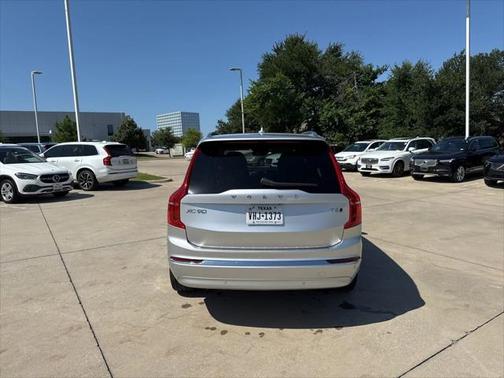 2022 Volvo XC90 T6 Inscription