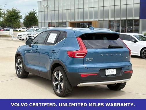 Fjord Blue Metallic 2025 Volvo XC40 B5 Plus Bright Theme