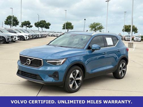Fjord Blue Metallic 2025 Volvo XC40 B5 Plus Bright Theme