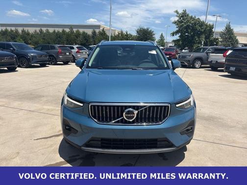 Fjord Blue Metallic 2025 Volvo XC40 B5 Plus Bright Theme