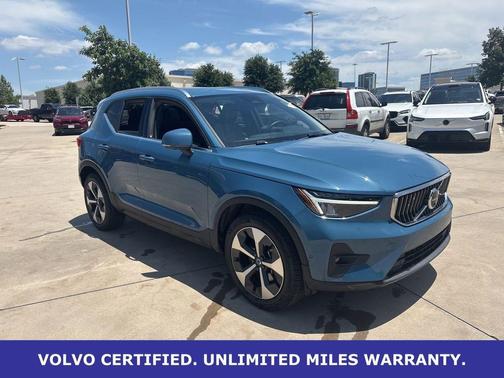 Fjord Blue Metallic 2025 Volvo XC40 B5 Plus Bright Theme