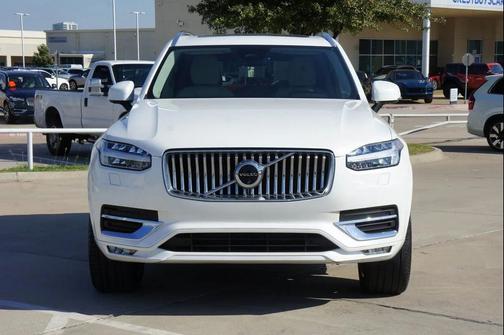 2024 Volvo XC90 AWD Plus