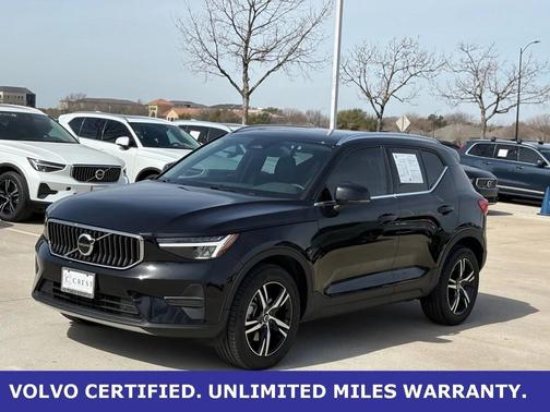 2025 Volvo XC40 B5 AWD
