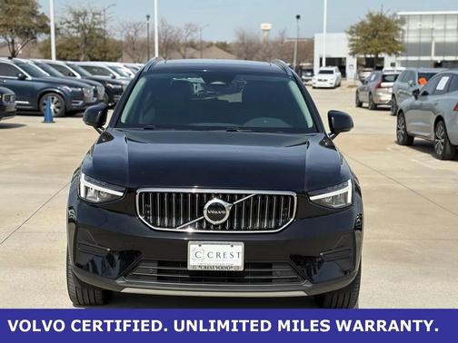 2025 Volvo XC40 B5 AWD