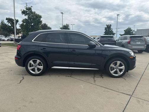 2020 Audi Q5 45 Premium Plus