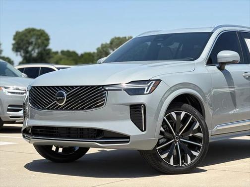 2025 Volvo XC90 B5 (2025.5) Core