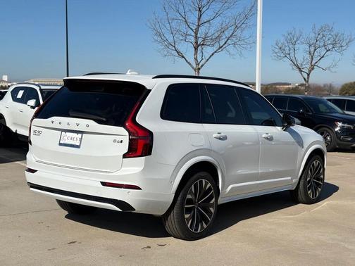 2026 Volvo XC90 B6 Ultra Dark Theme 6-Seater