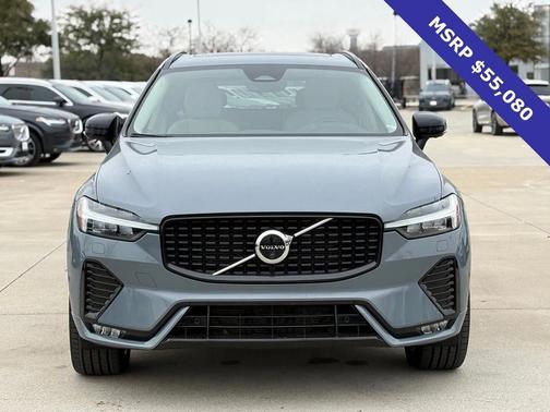 2023 Volvo XC60 B5 Plus Dark Theme