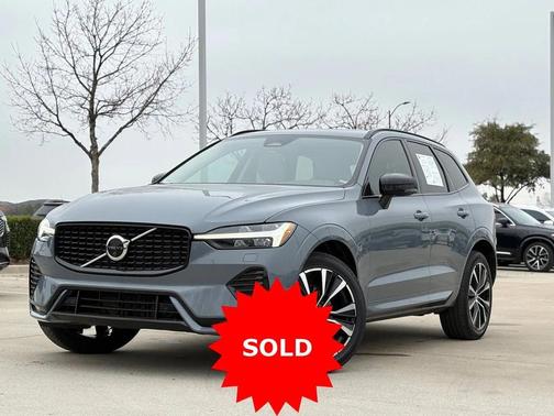 2023 Volvo XC60 B5 Plus Dark Theme