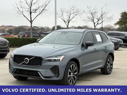 2023 Volvo XC60 B5 Plus Dark Theme