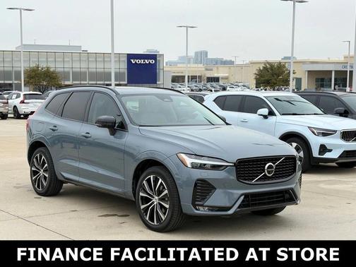 2023 Volvo XC60 B5 Plus Dark Theme