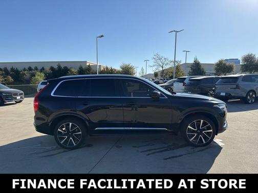 Onyx Black Metallic 2023 Volvo XC90 B6 Plus 7-Seater