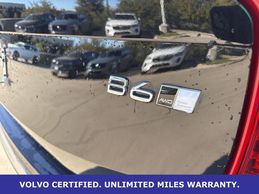 Onyx Black Metallic 2023 Volvo XC90 B6 Plus 7-Seater