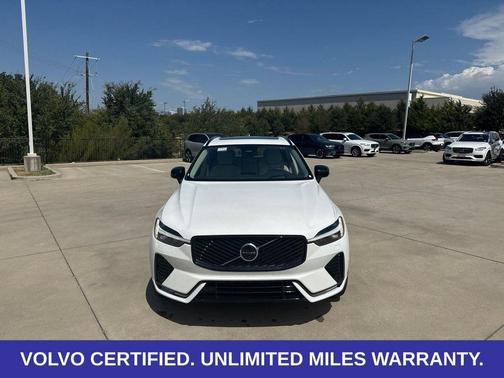 Crystal White Metallic 2026 Volvo XC60 B5 Ultra