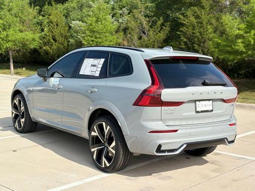 Vapour Grey 2026 Volvo XC60 B5 Ultra