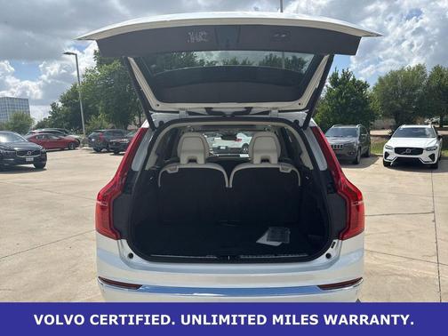 Crystal White Metallic 2024 Volvo XC90 B6 Plus Bright Theme