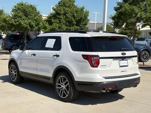 2018 Ford Explorer Sport