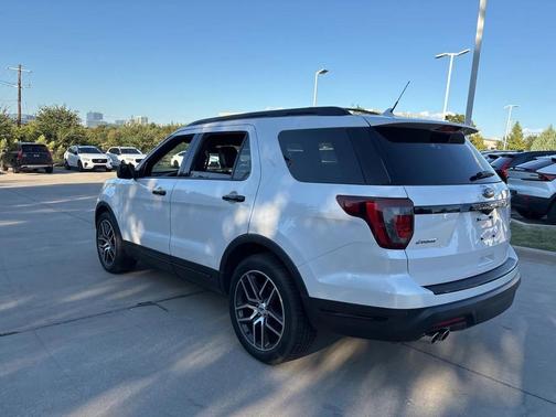 2018 Ford Explorer Sport