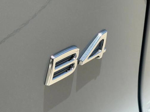 2026 Volvo XC40 B4 Plus