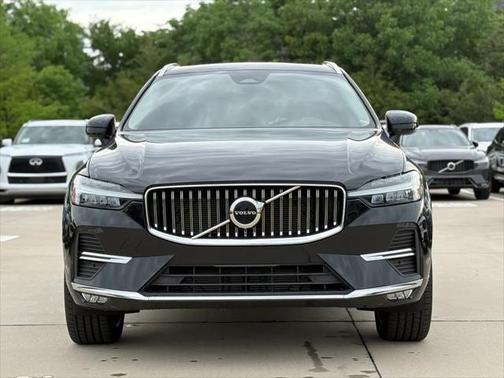 2022 Volvo XC60 B5 Inscription