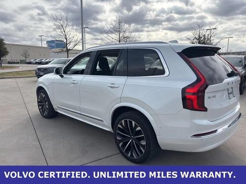 2025 Volvo XC90 B6 Plus 7-Seater