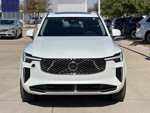 2025 Volvo XC90 B6 Plus 7-Seater