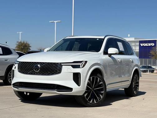 2025 Volvo XC90 B6 Plus 7-Seater