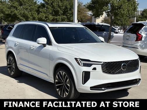 2025 Volvo XC90 B6 Plus 7-Seater