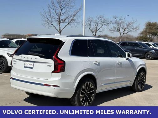 2025 Volvo XC90 B6 Plus 7-Seater