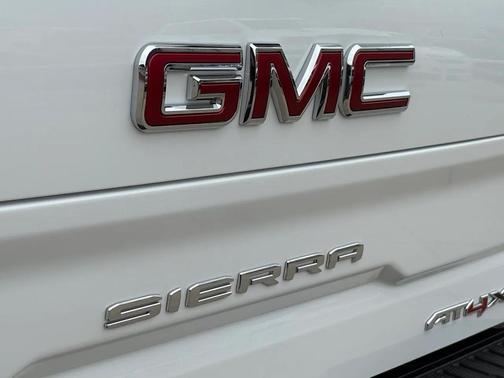 2025 GMC Sierra 1500 AT4X