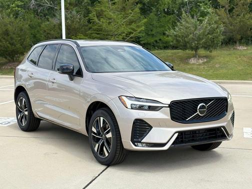 Bright Dusk 2026 Volvo XC60 B5 Core