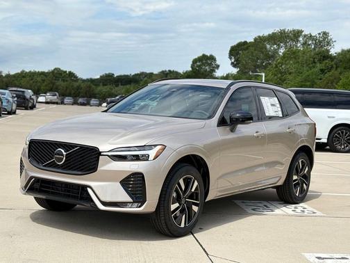Bright Dusk 2026 Volvo XC60 B5 Core
