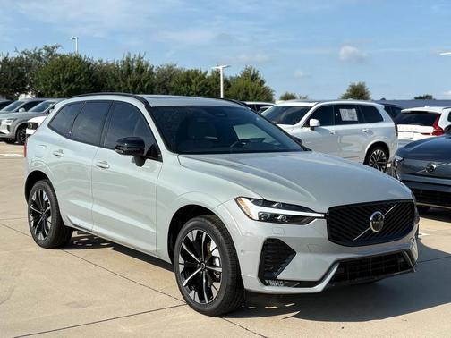 2026 Volvo XC60 B5 Plus