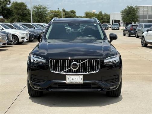 2022 Volvo XC90 T6 Momentum