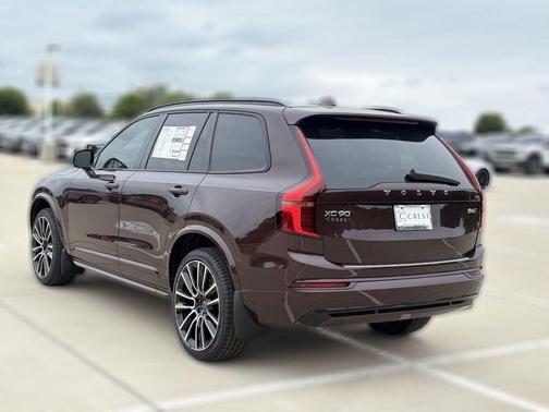 Mulberry Red 2026 Volvo XC90 B6 Ultra Dark Theme 7-Seater