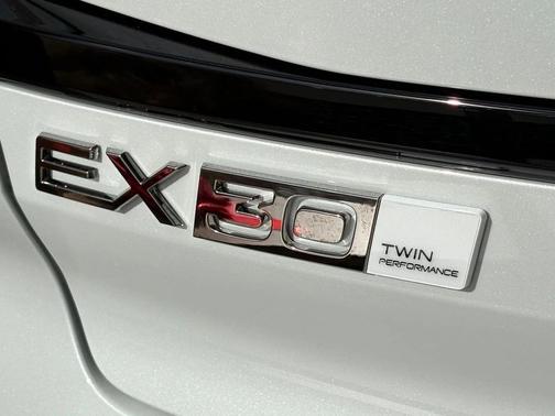 Crystal White 2026 Volvo EX30 Ultra