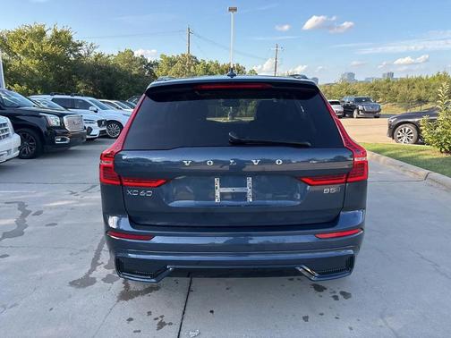 2025 Volvo XC60 B5 Plus