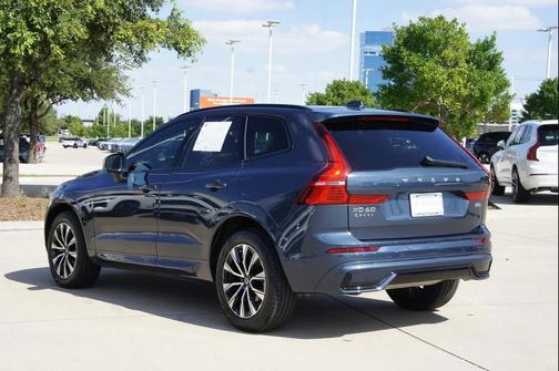 2025 Volvo XC60 B5 Plus