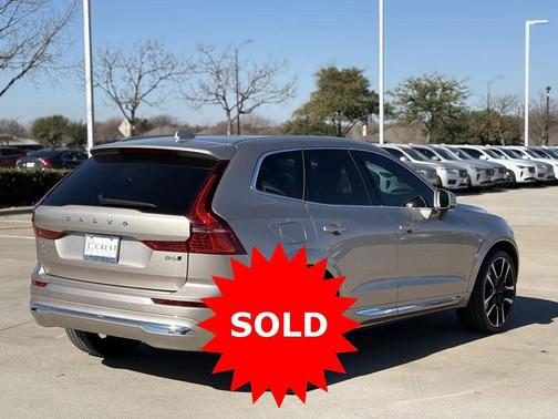 2023 Volvo XC60 B6 Ultimate Bright Theme