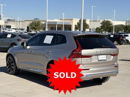 2023 Volvo XC60 B6 Ultimate Bright Theme